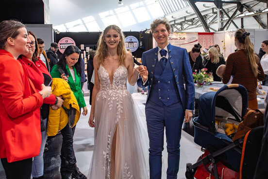 Hochzeiten & Feste 2024 - Modenschau | © Congress Messe Innsbruck Hochzeiten & Feste 2024 - Modenschau | © Congress Messe Innsbruck